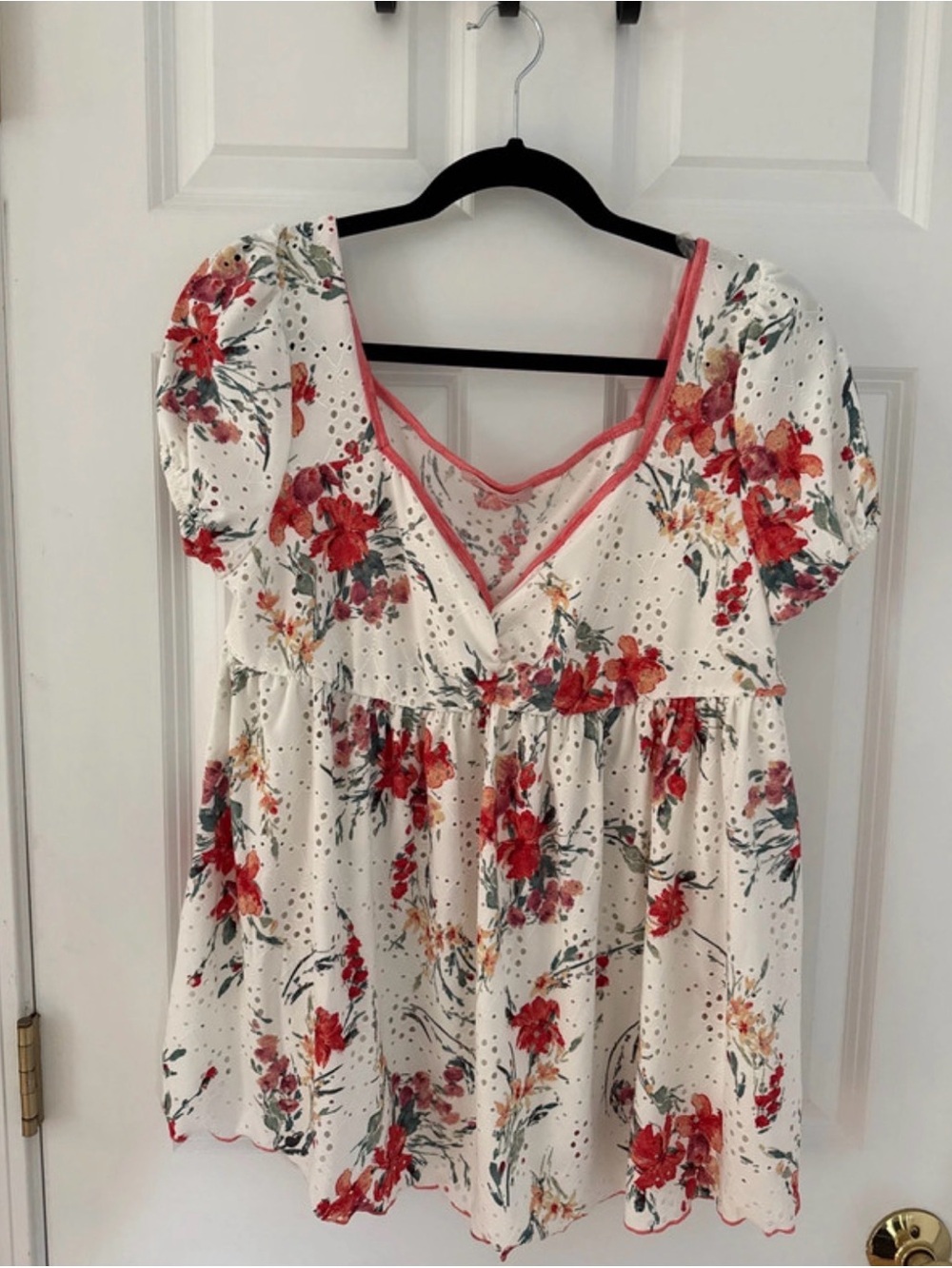 White Floral Eyelet Babydoll Top with Pink Trim Very Roomy L/CL